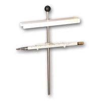 Erdbodenminimumthermometerhalter with radiation shield for minimum thermometer placement above grass surface.