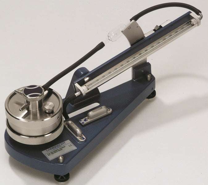 Schrägrohr-Manometer for precise low-pressure measurement.