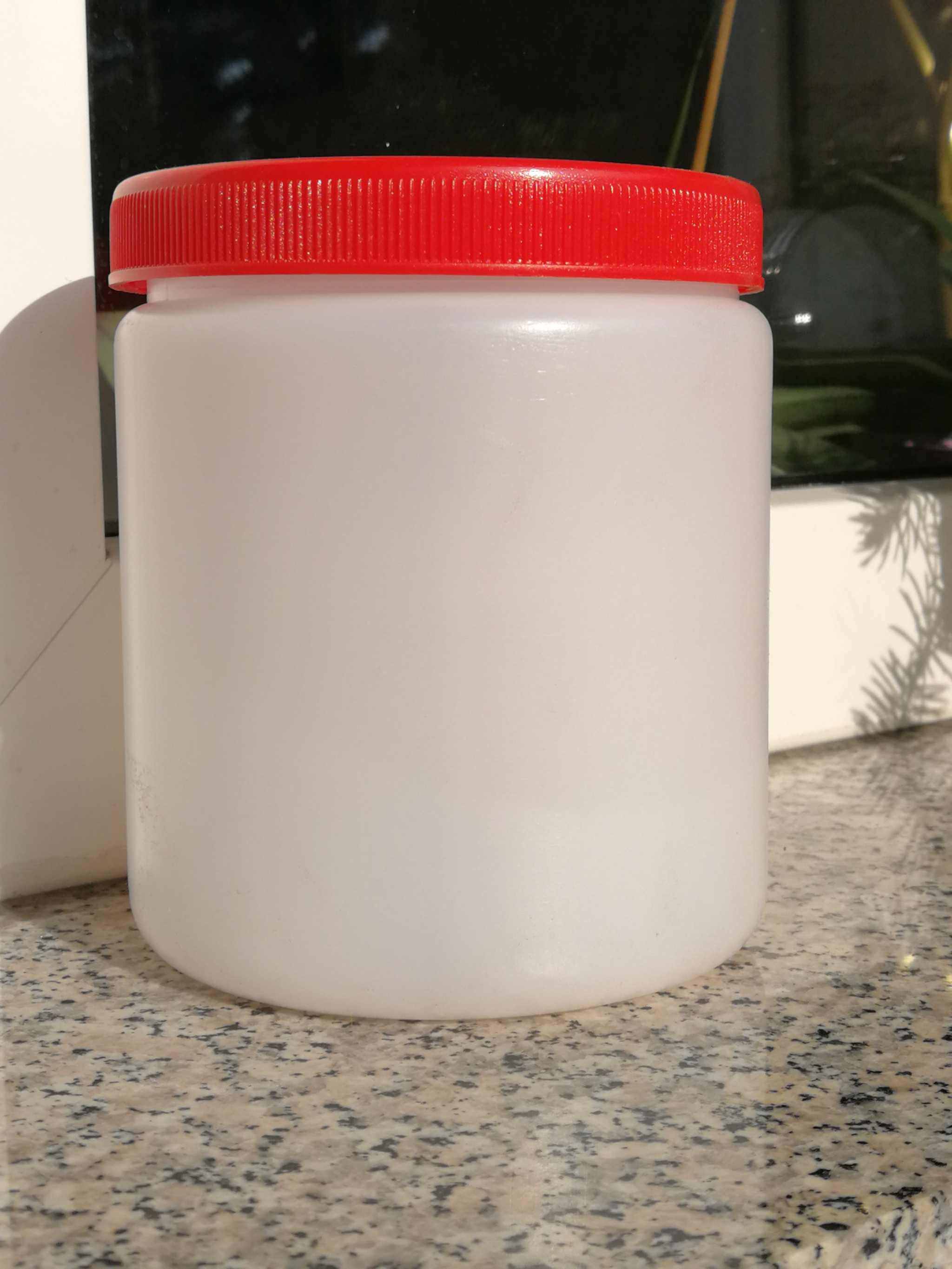 Weithalsrunddose aus HDPE mit rotem Deckel für Staubmessgerät nach Bergerhoff, 1.5 Liter.