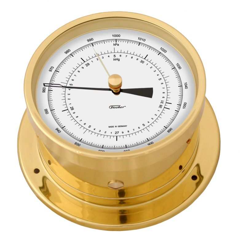 Präzisions-Aneroid-Barometer in messingfarbener Wandaufhängung zur atmosphärischen Druckmessung.